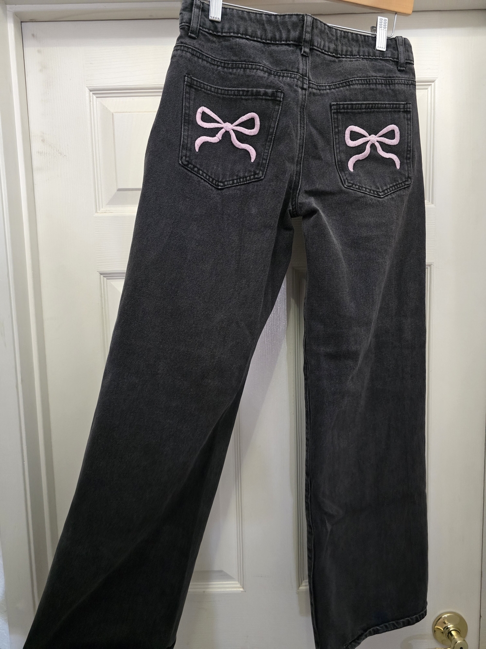 Edikted Black Wide-Leg Jeans with Pink Bow Pocket Embroidery